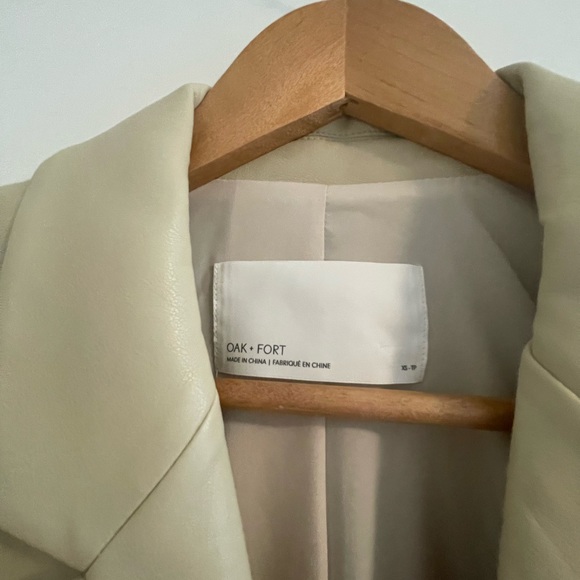 OAK+FORT Vegan leather blazer made in a relaxed fit and has a buttery soft feel. - Picture 5 of 6